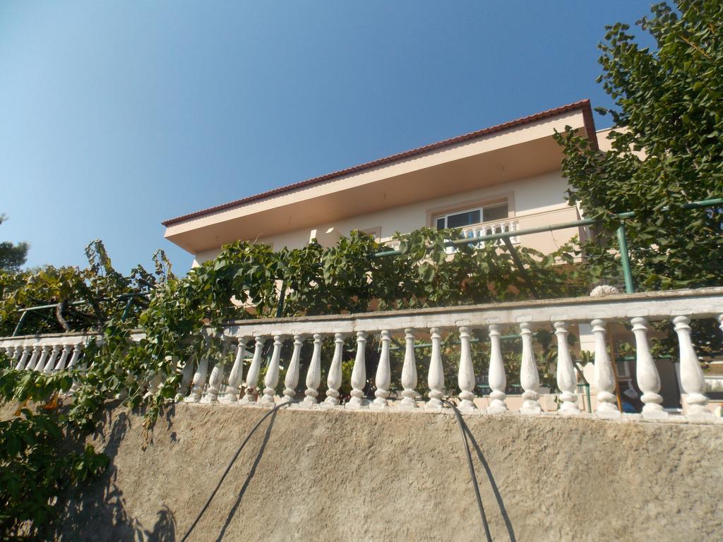 Guest House Vila Bega Sarande Ngoại thất bức ảnh