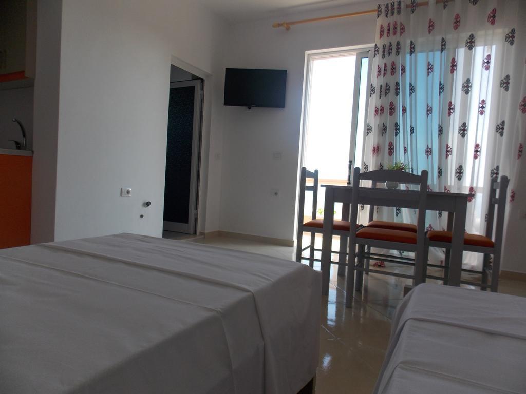 Guest House Vila Bega Sarande Ngoại thất bức ảnh